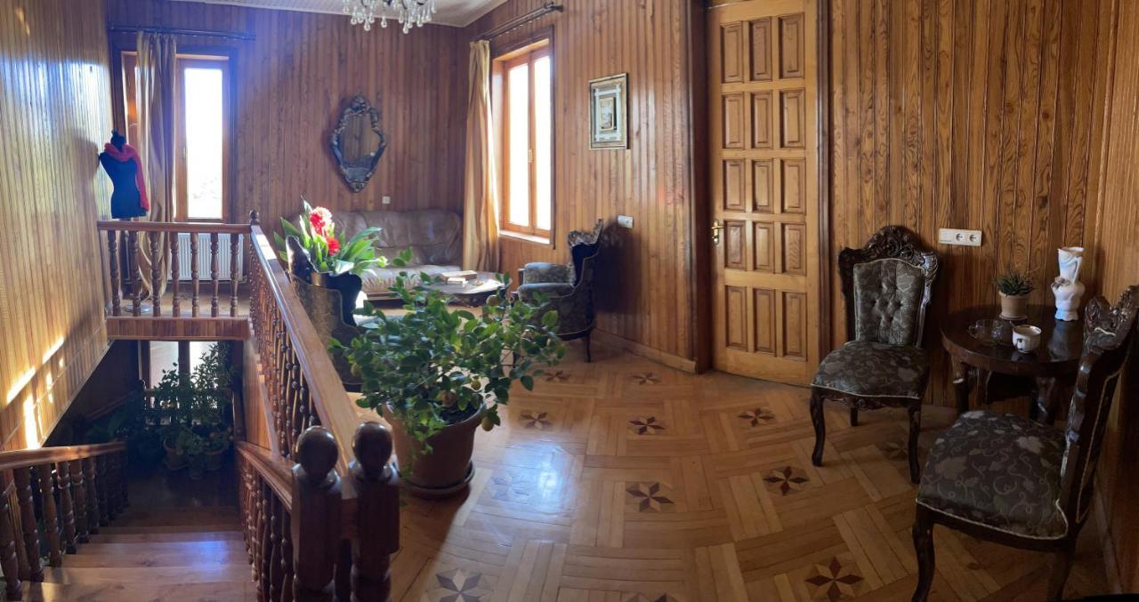 Guesthouse Georgia Sagarejo ภายนอก รูปภาพ