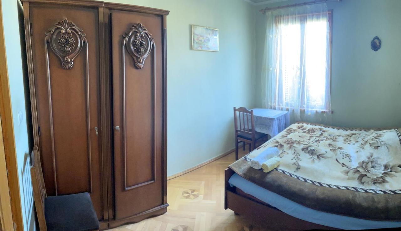 Guesthouse Georgia Sagarejo ภายนอก รูปภาพ